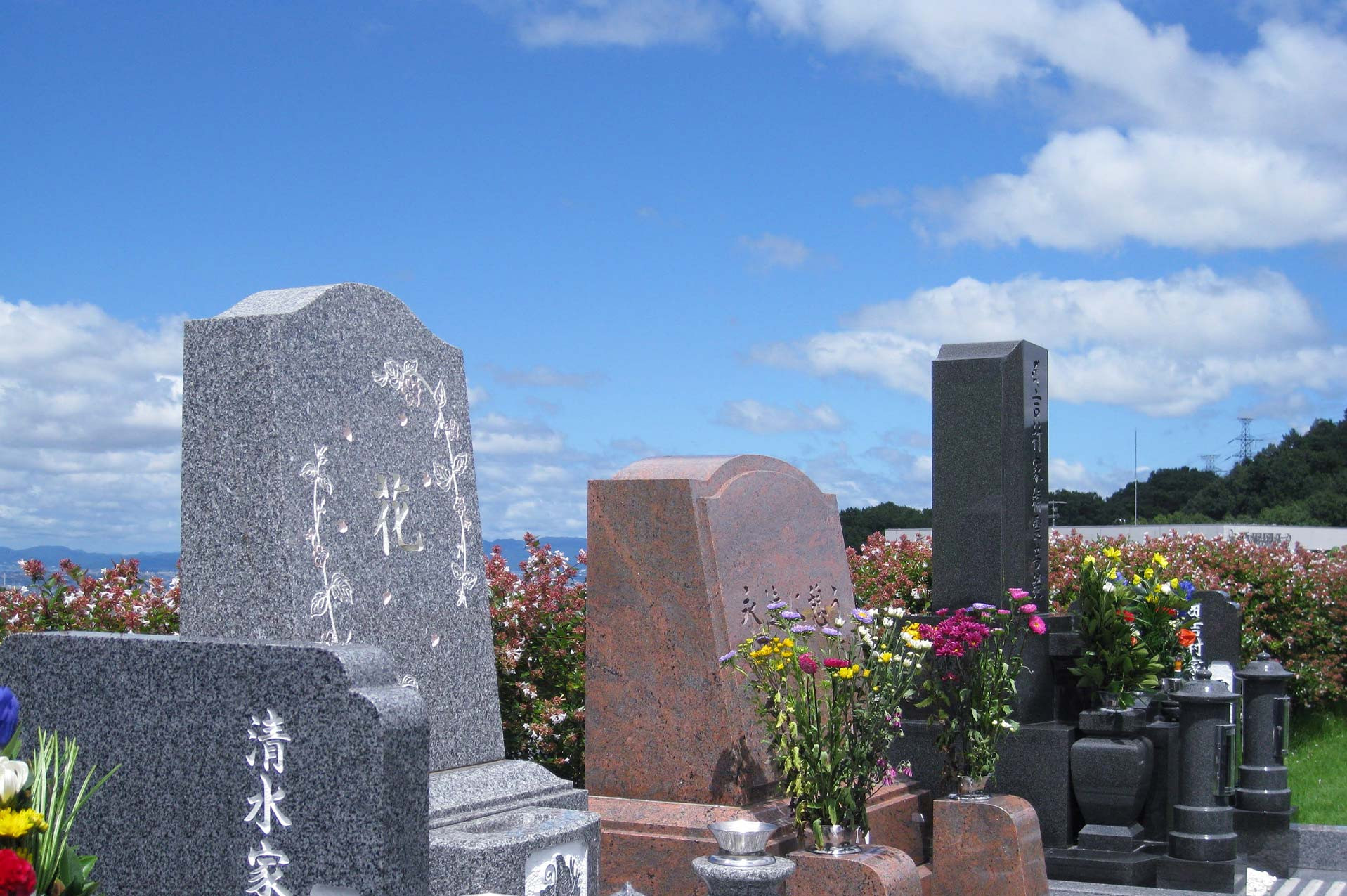 大阪のベテラン墓石業者・烏野石材の建築施工をご覧ください